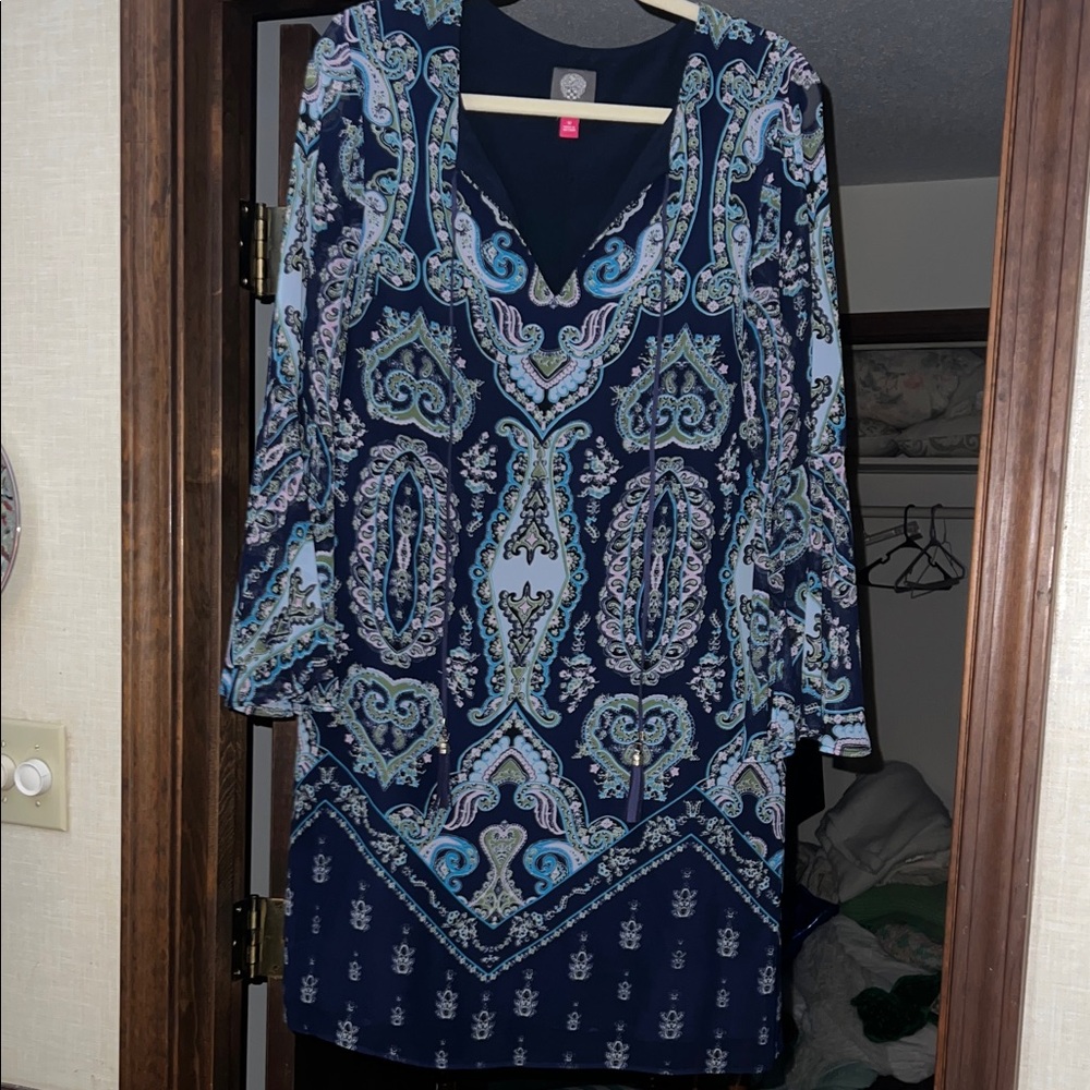 Vince Camuto Navy Blue Paisley V-Neck Long Sleeve Dress